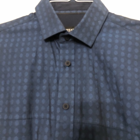 Kenneth Cole Awear-Tech Blue Short Sleeve Shirt - Picture 2 of 6